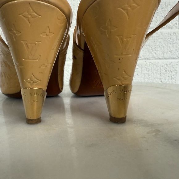 Louis Vuitton Tan Slingback Heels - Picture 16 of 16